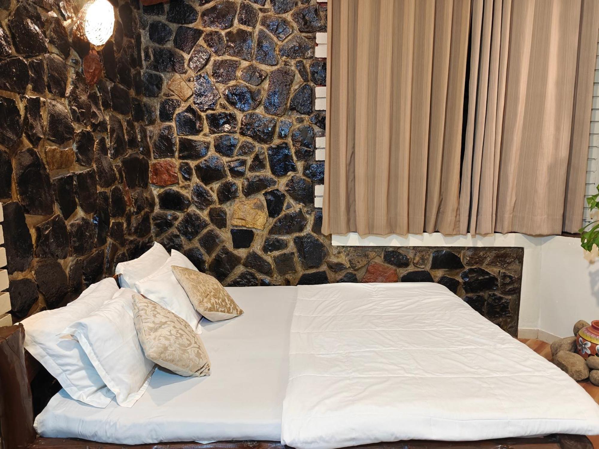 Achalaa Resort Kolhapur Εξωτερικό φωτογραφία